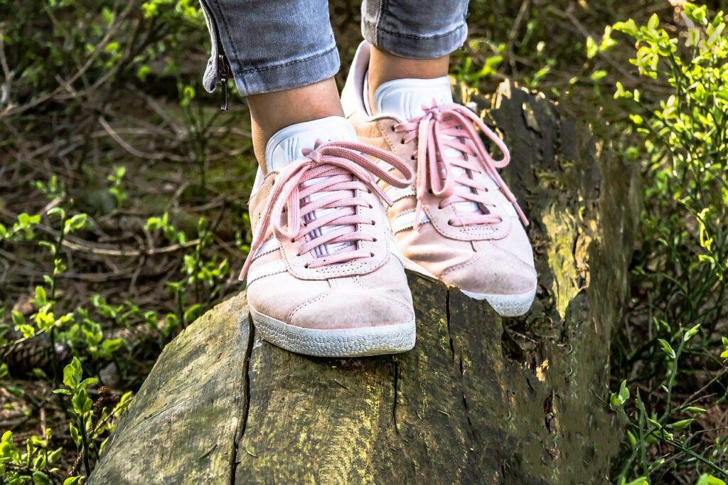 Comprehensive Guide: The Best Shoes for Plantar Fasciitis in Women